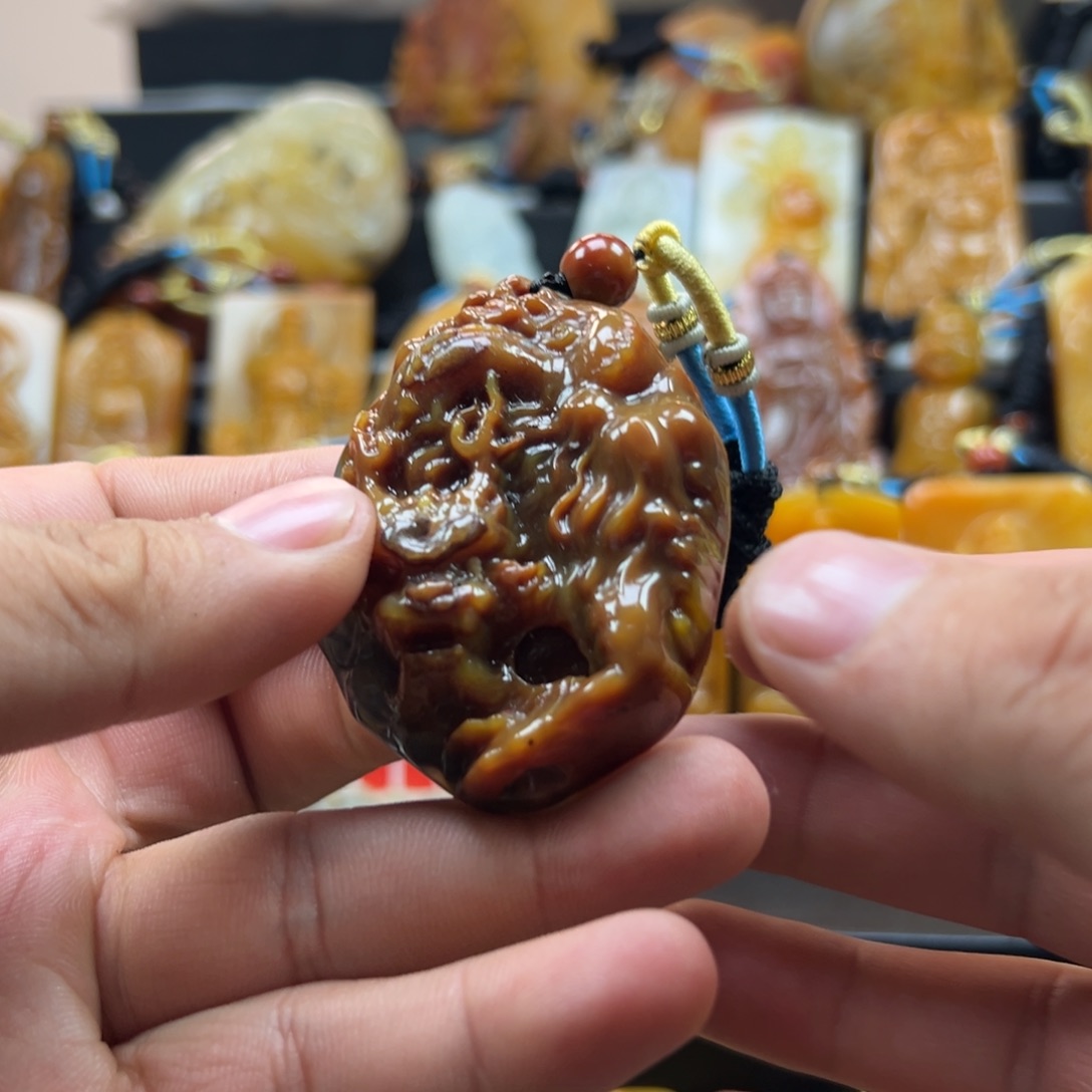 石英质玉（黄龙玉）未镶嵌hly