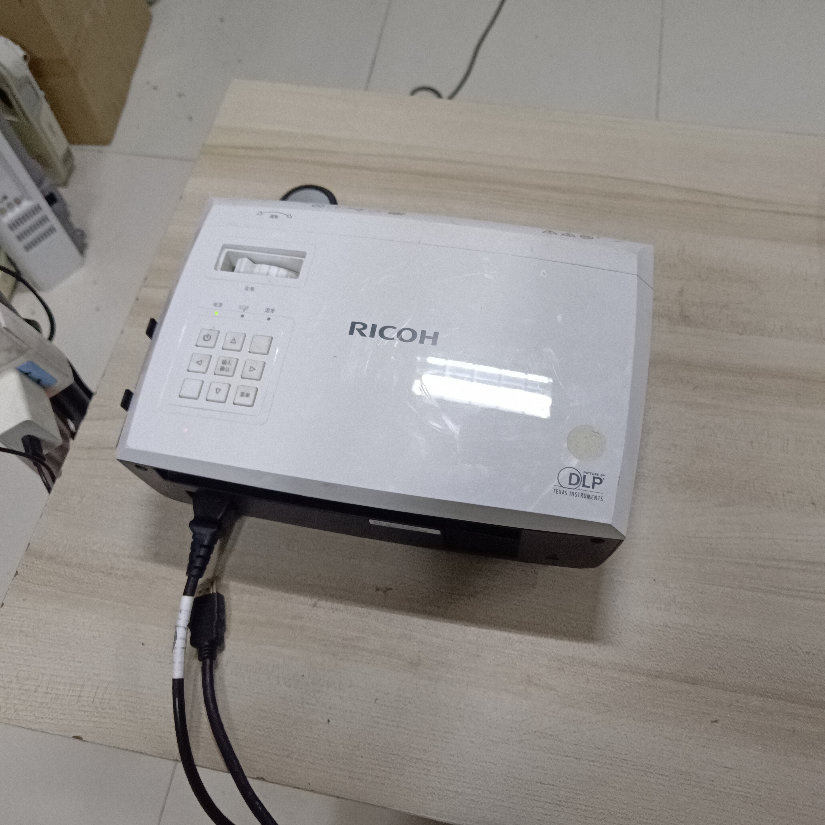 8新 Ricoh/理光 二手理光投影仪运费自理