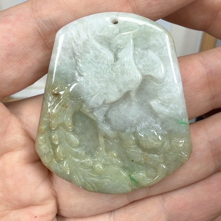 翡翠挂件未镶嵌翡翠