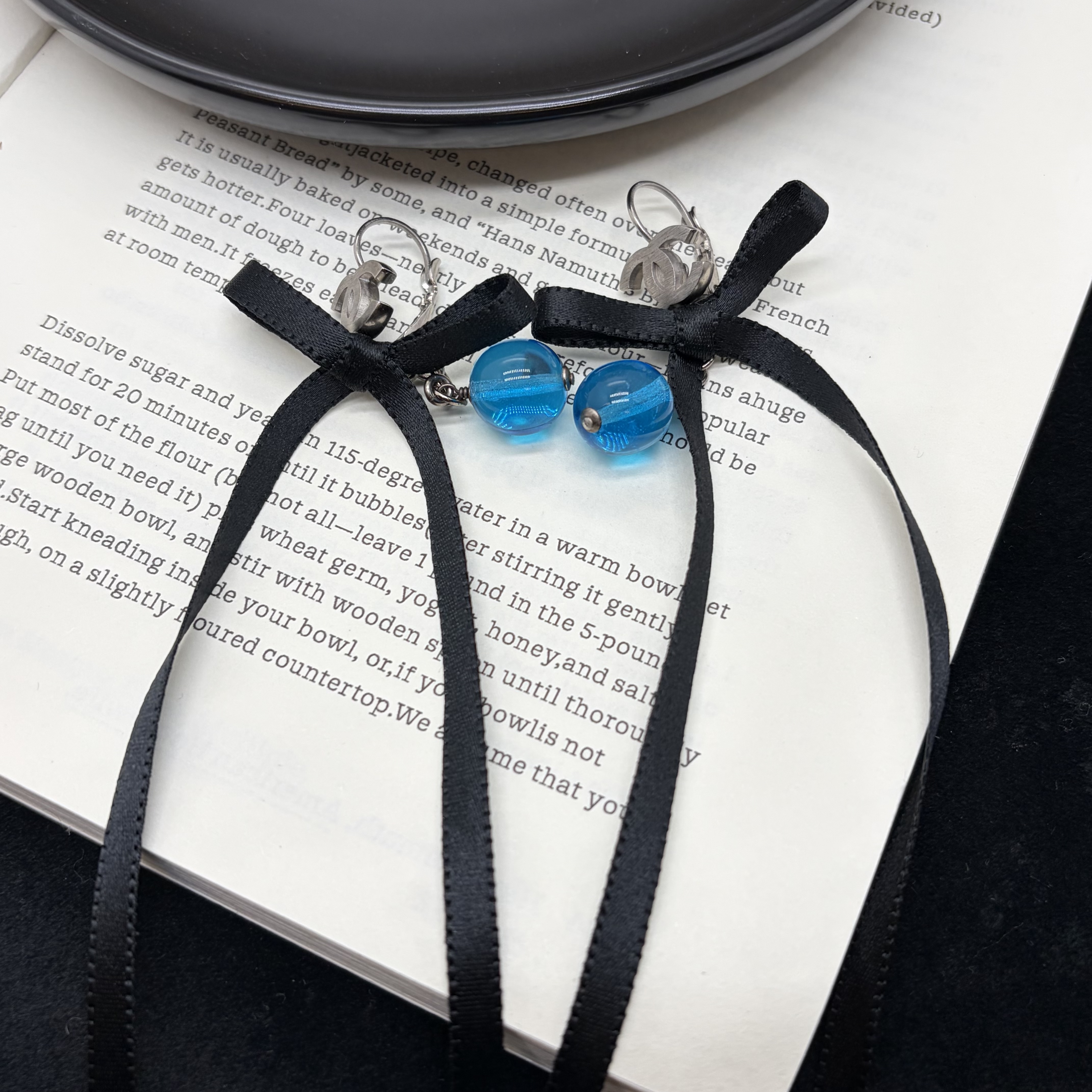 95新 Chanel/香奈儿 香奈儿飘带蝴蝶结双c耳钩/jm01962