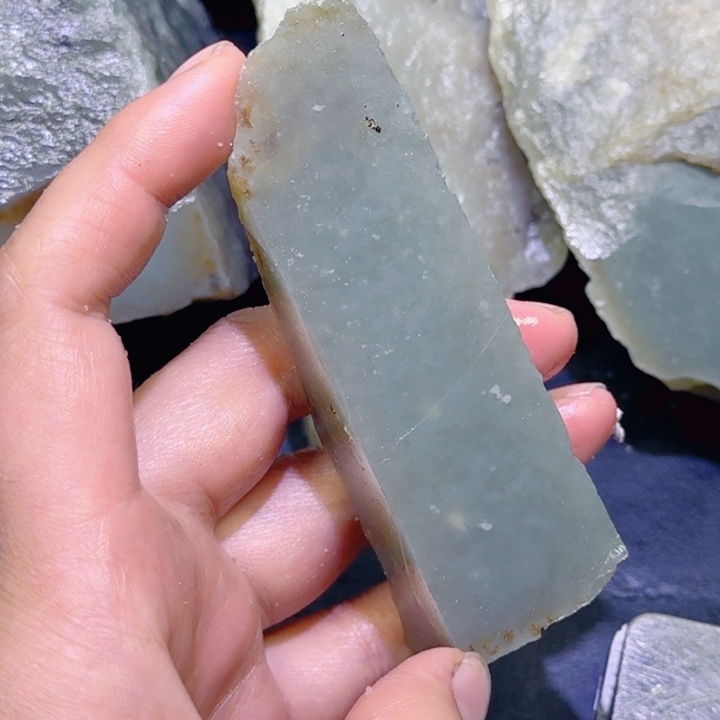 和田玉未镶嵌珠宝半成品