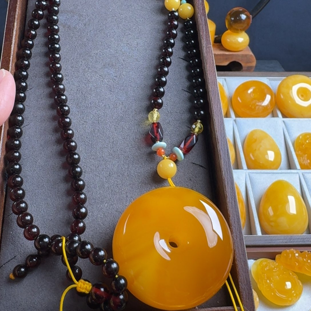 蜜蜡毛衣链未镶嵌