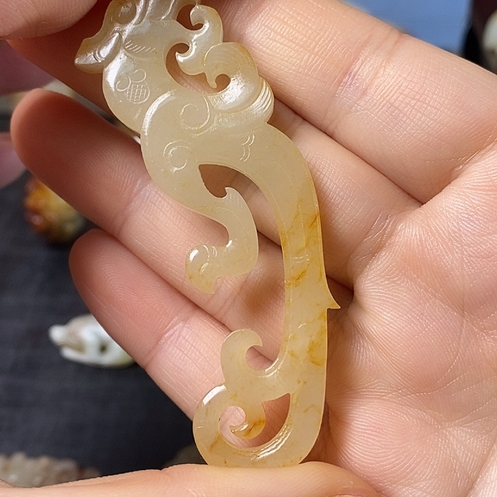 和田玉（糖玉）车挂未镶嵌石*冰