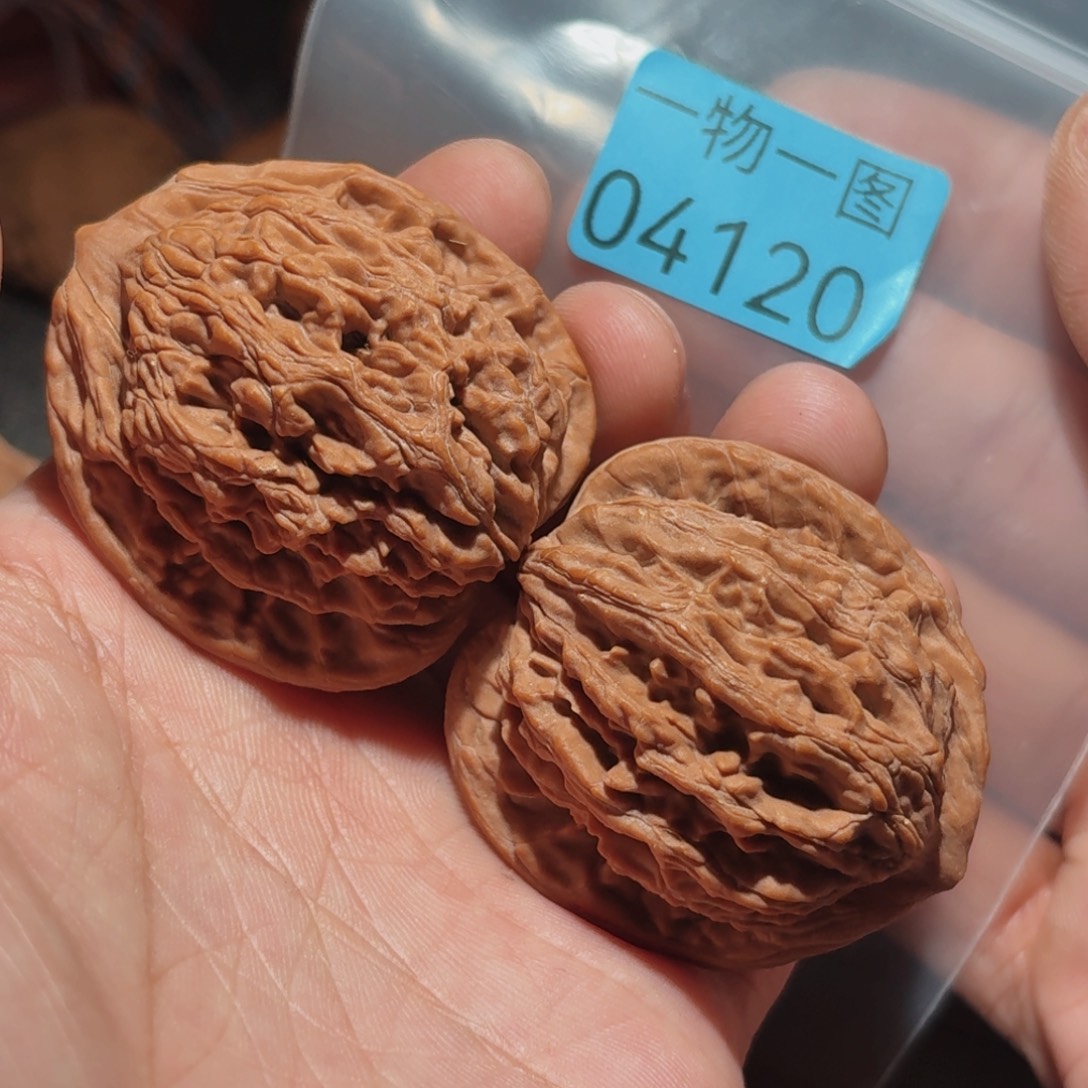 文玩核桃把件虎头