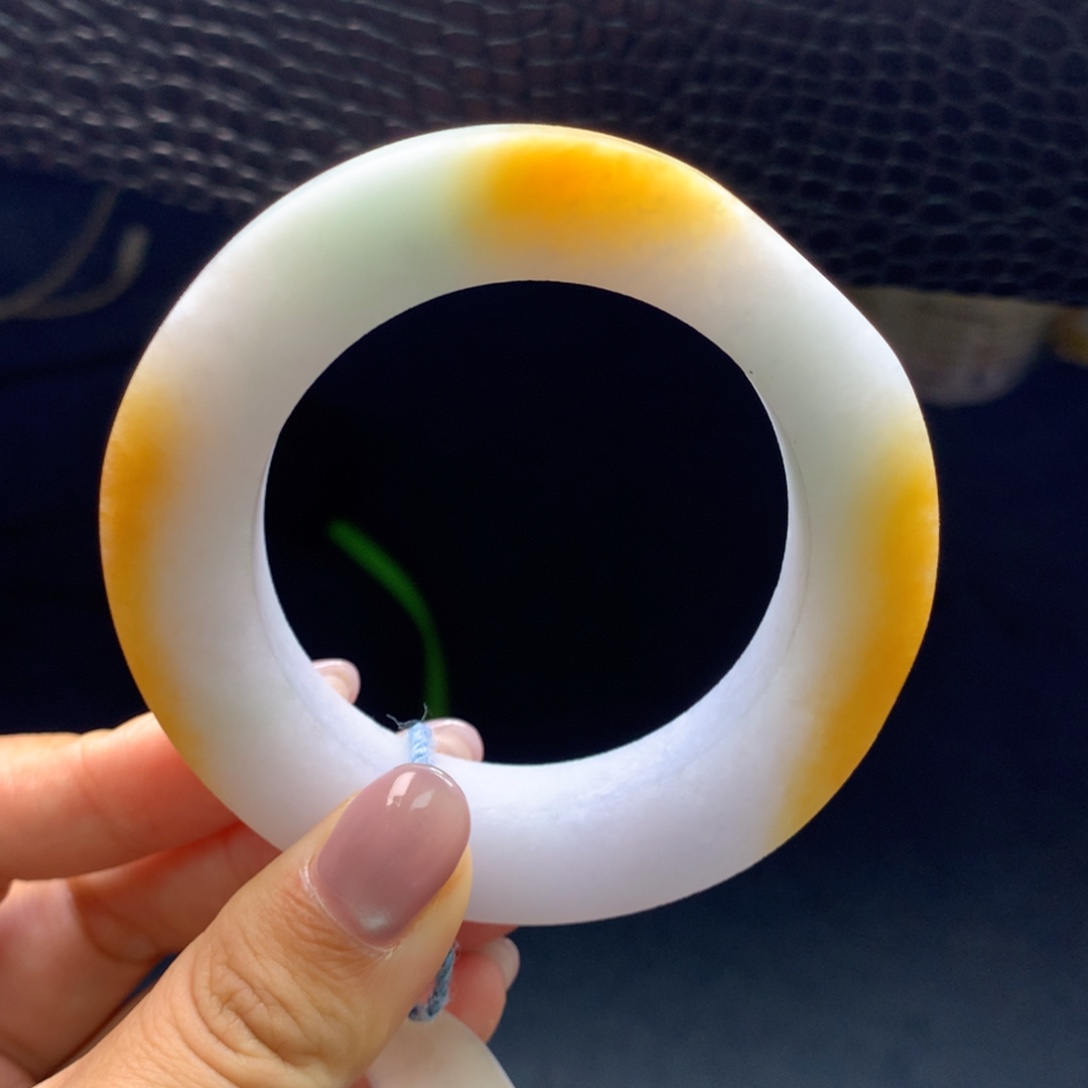 定制翡翠未镶嵌手镯