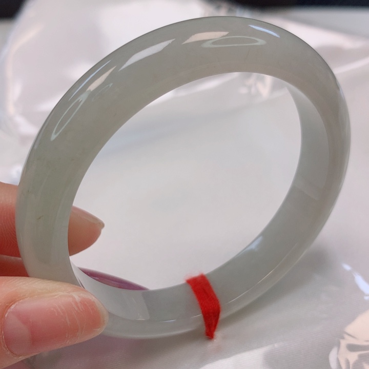 翡翠手镯未镶嵌53圈