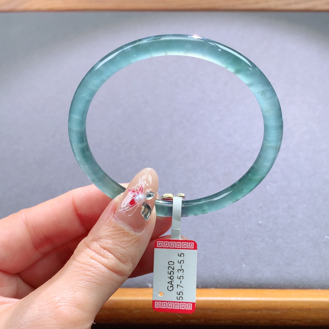 翡翠手镯未镶嵌天然翡翠手镯叮当镯