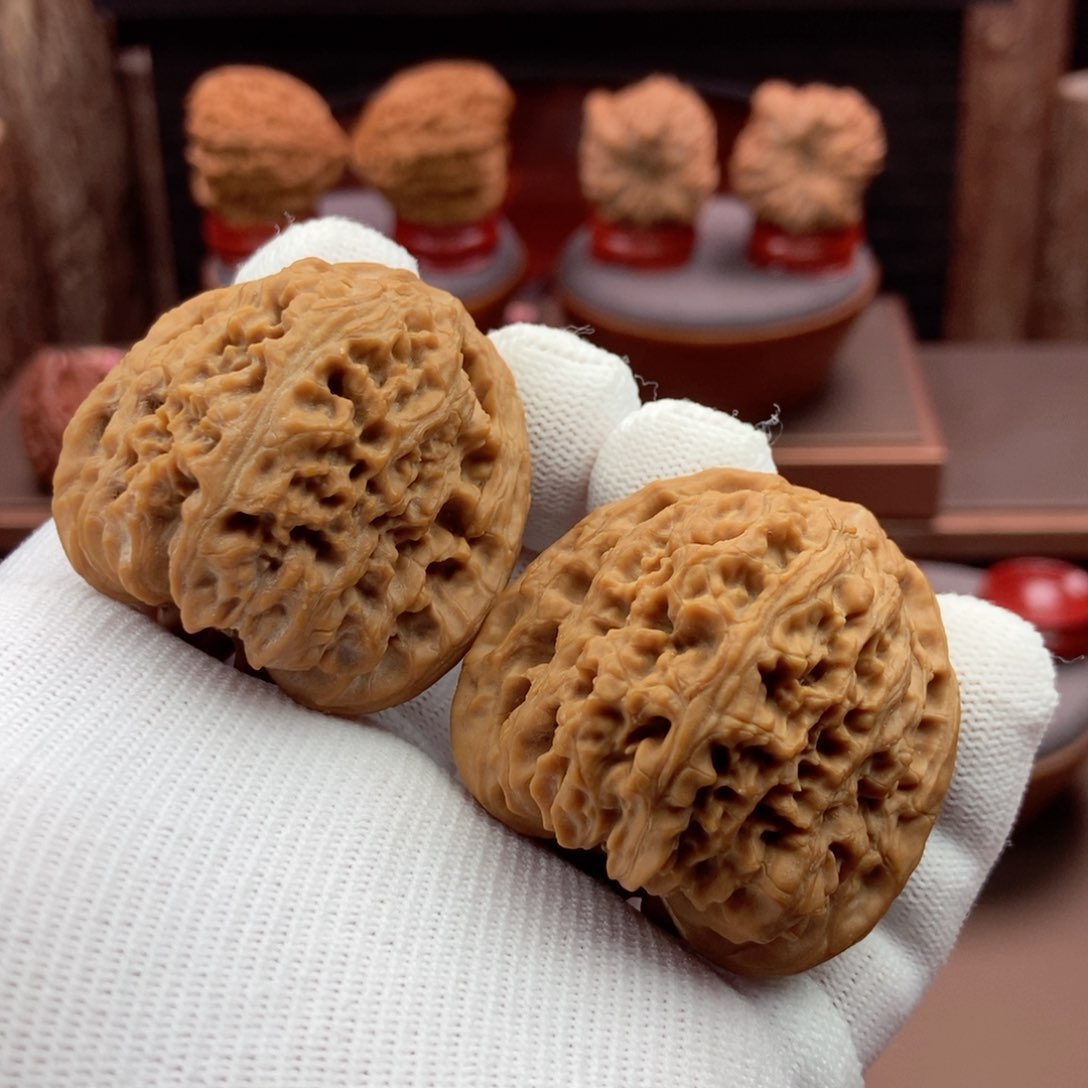 文玩核桃把件团团41.5.41.5.40.5.47克单不差