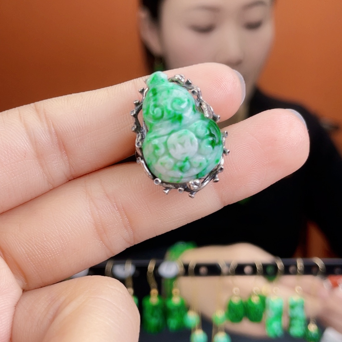 翡翠银S925镶嵌耳饰