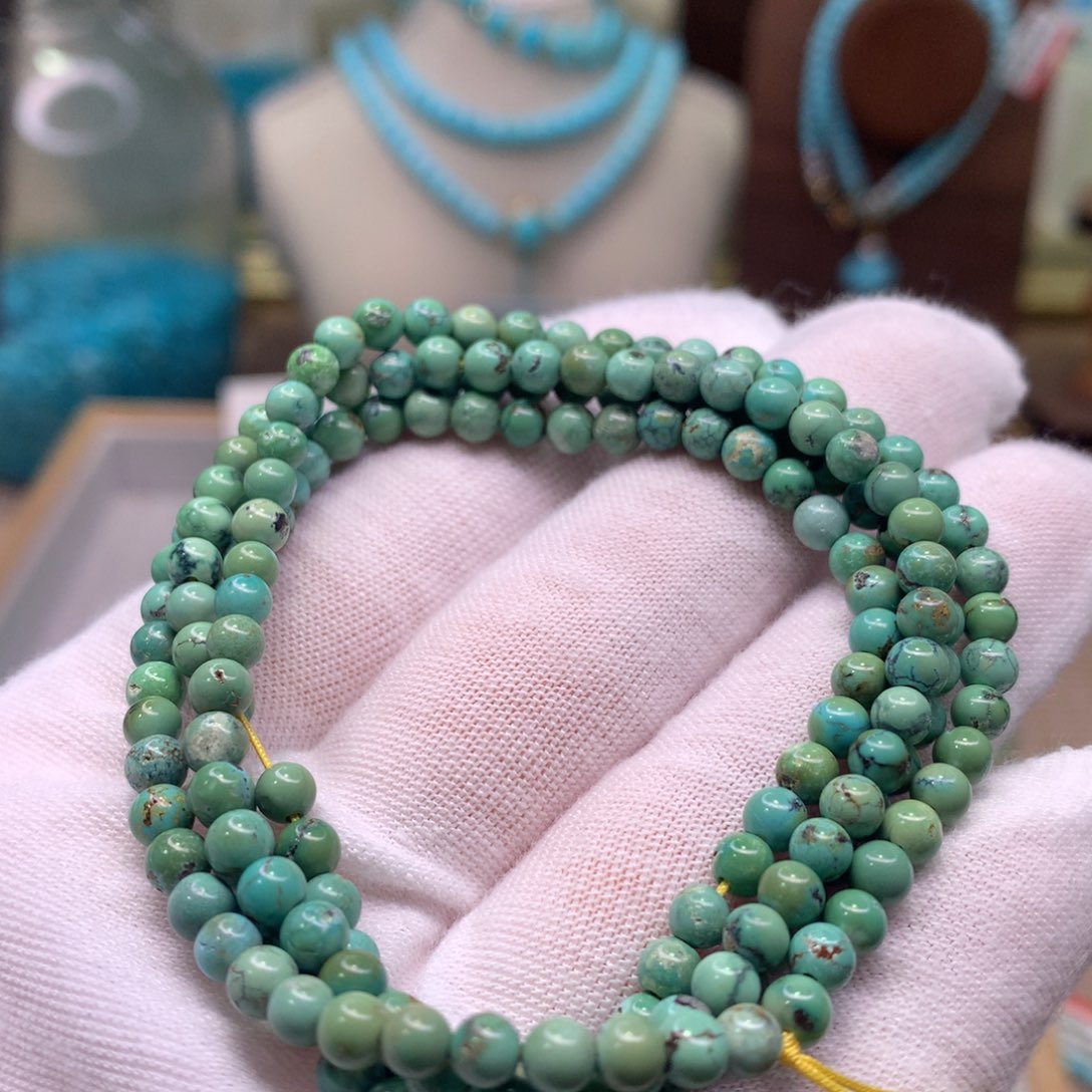 绿松石配饰未镶嵌