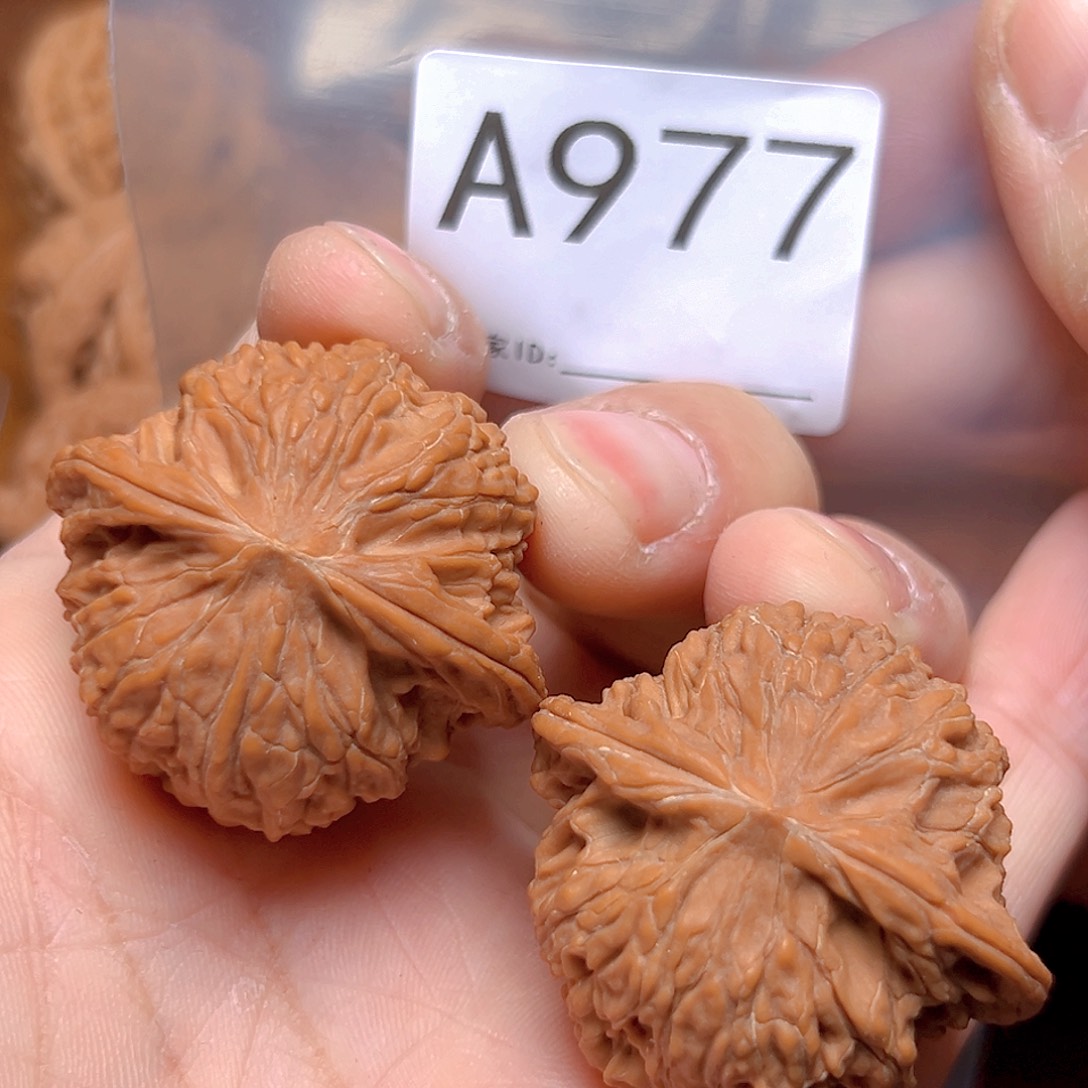 文玩核桃吊坠缕****了40磨盘