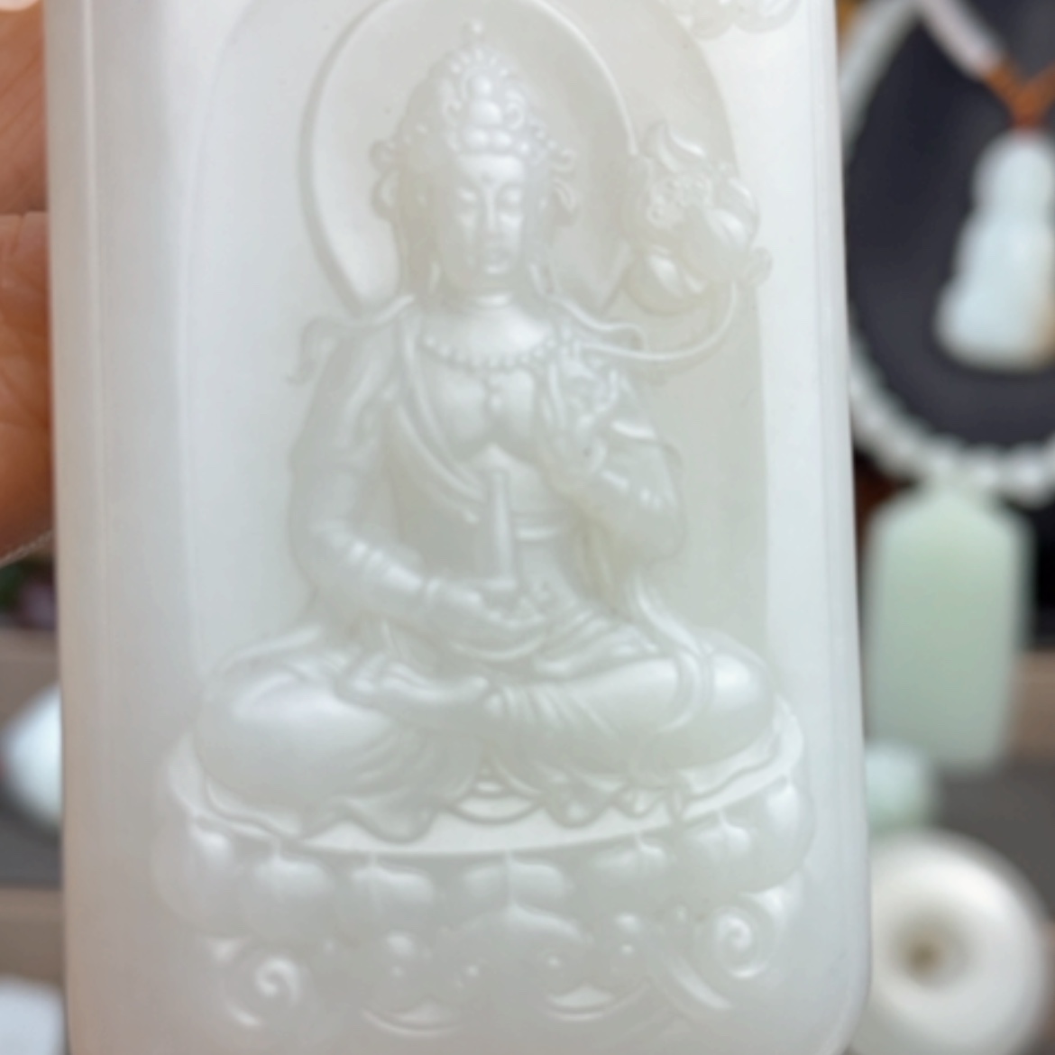 【闪购商品】颈饰未镶嵌和田玉