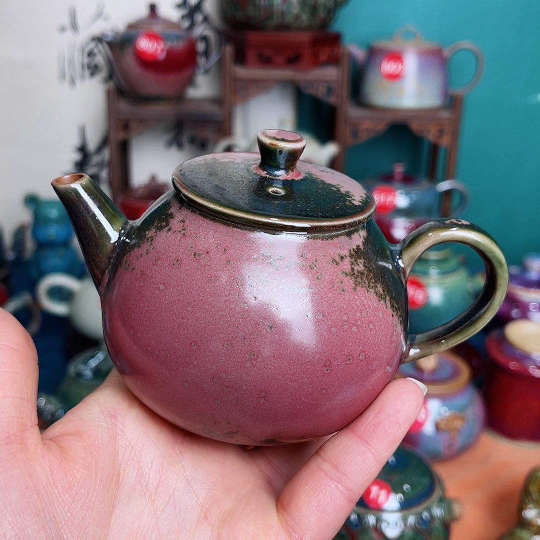 盘钧瓷艺术作品壶