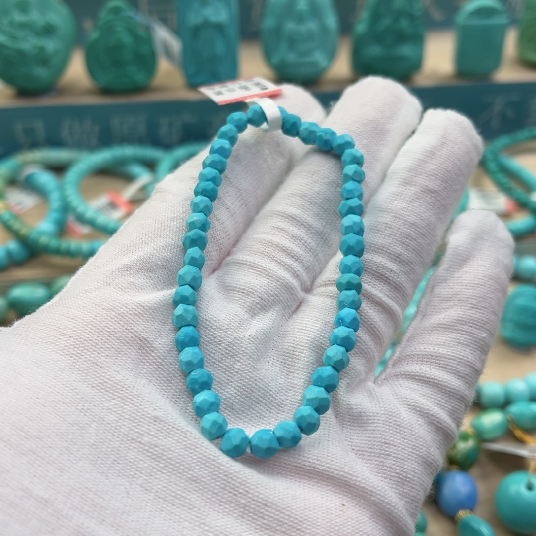 绿松石配饰未镶嵌