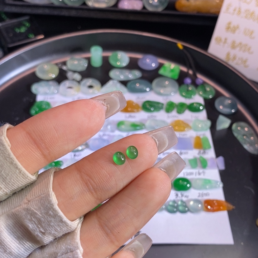 【闪购商品】翡翠挂件未镶嵌蛋面