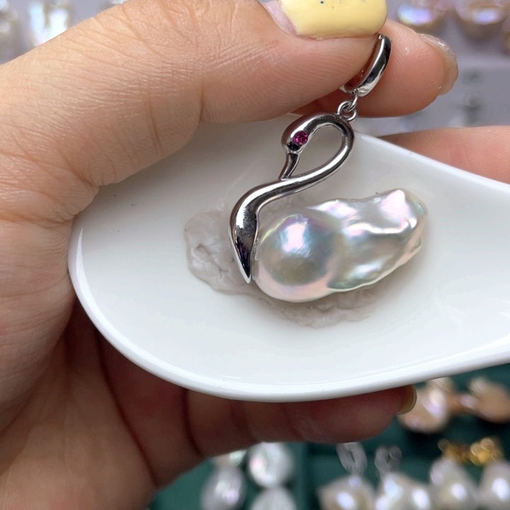 合金淡水珍珠颈饰