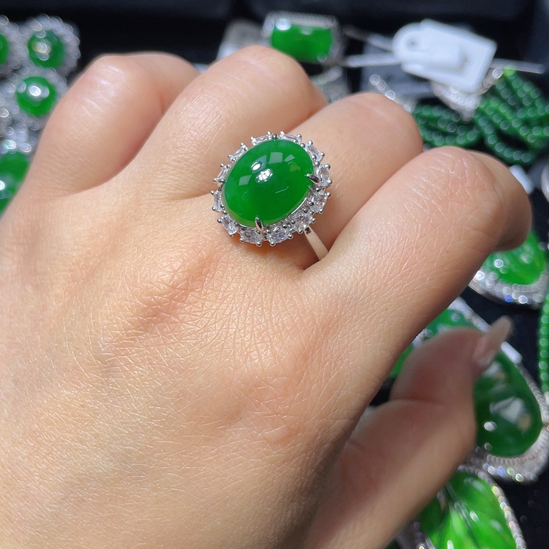 翡翠颈饰银S925镶嵌翡翠