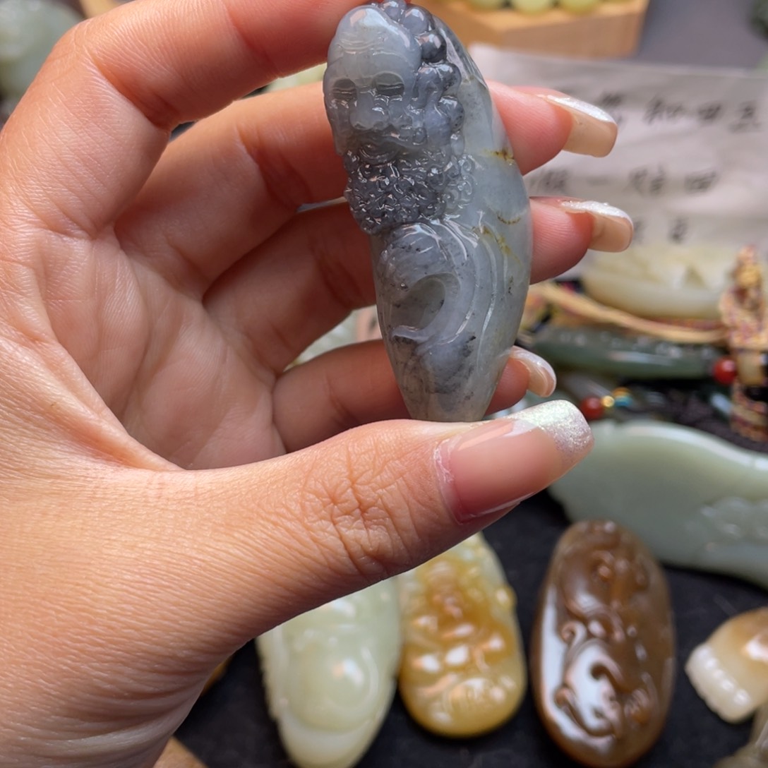 和田玉颈饰未镶嵌