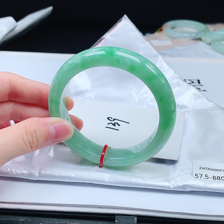 翡翠手镯未镶嵌缅甸天然a货手镯57+