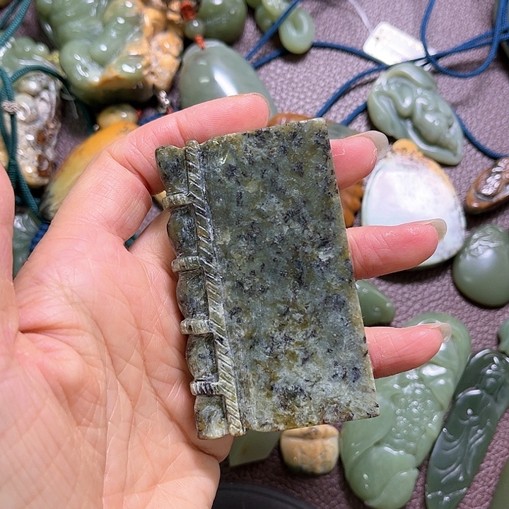 岫岩河磨玉（透闪石质玉）手绳未镶嵌