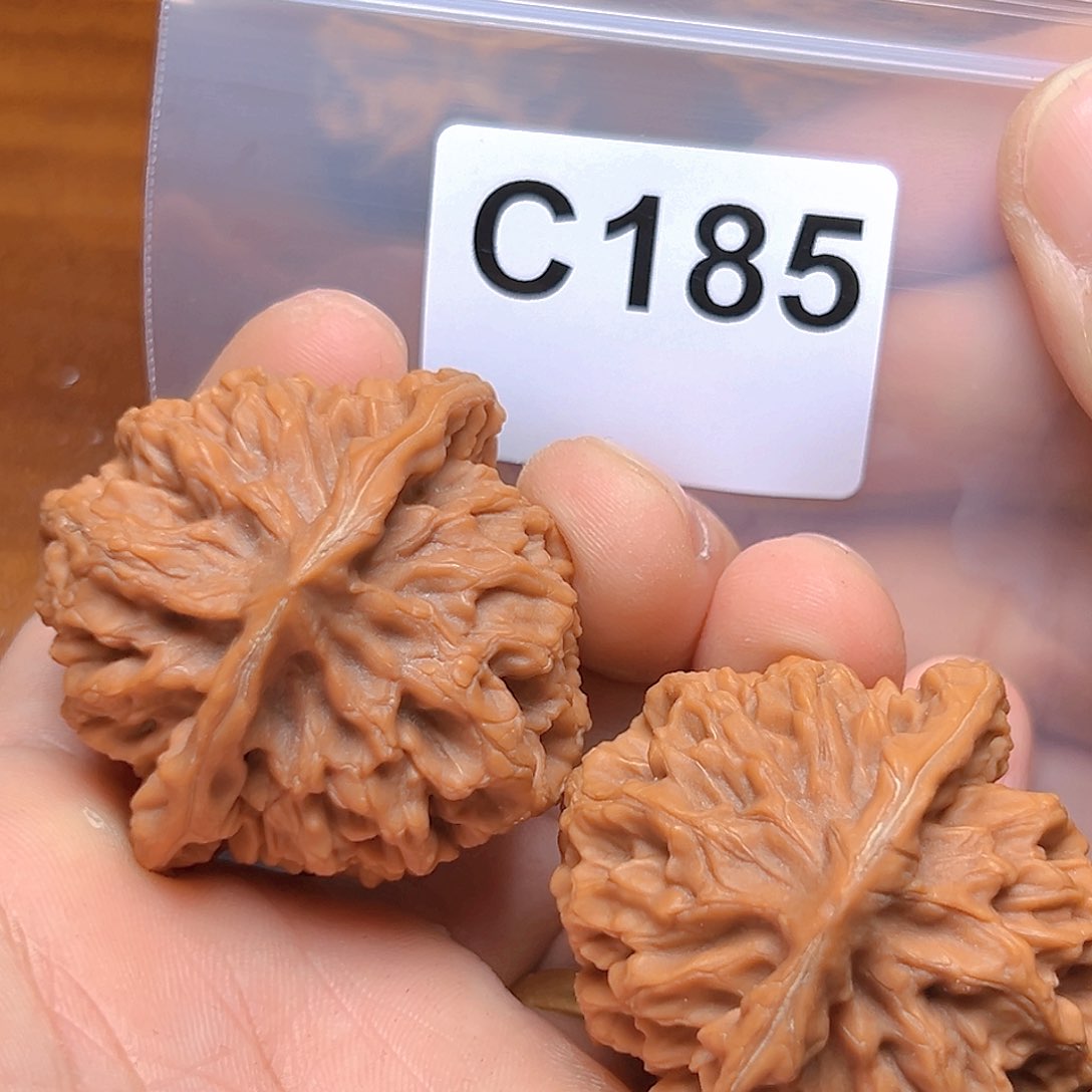 文玩核桃吊坠47帝王