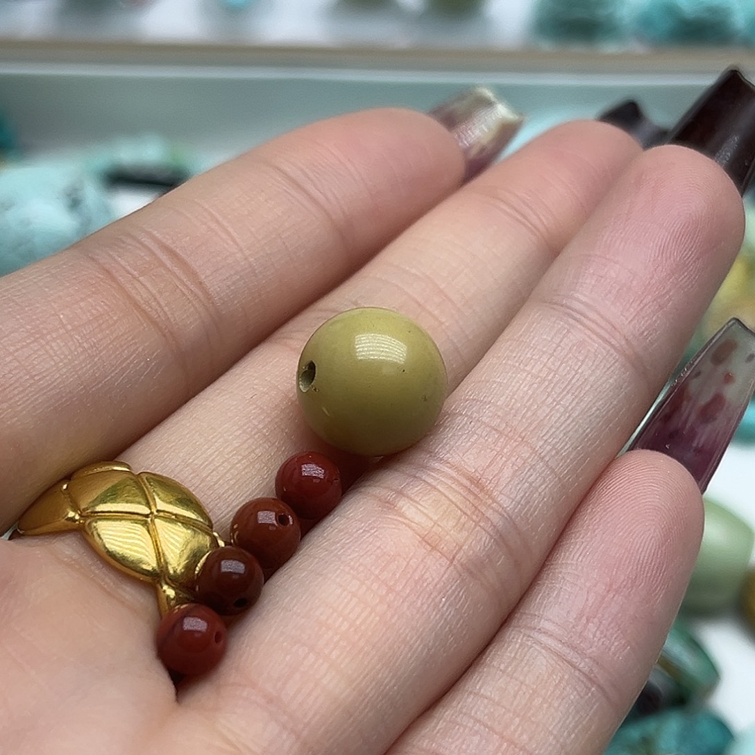 南红玛瑙未镶嵌珠宝奇石