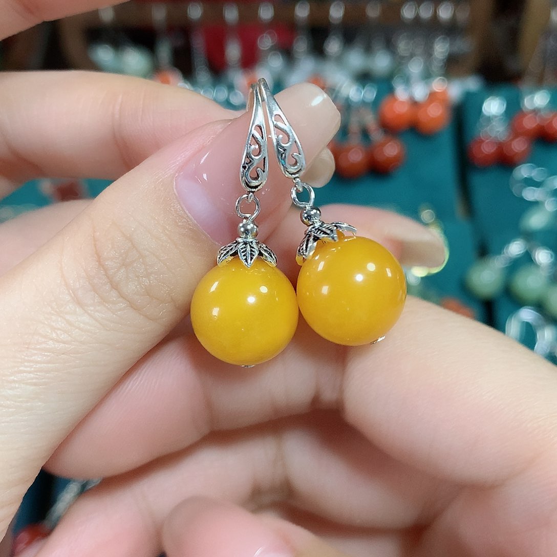 蜜蜡耳饰银S925镶嵌卡13左右