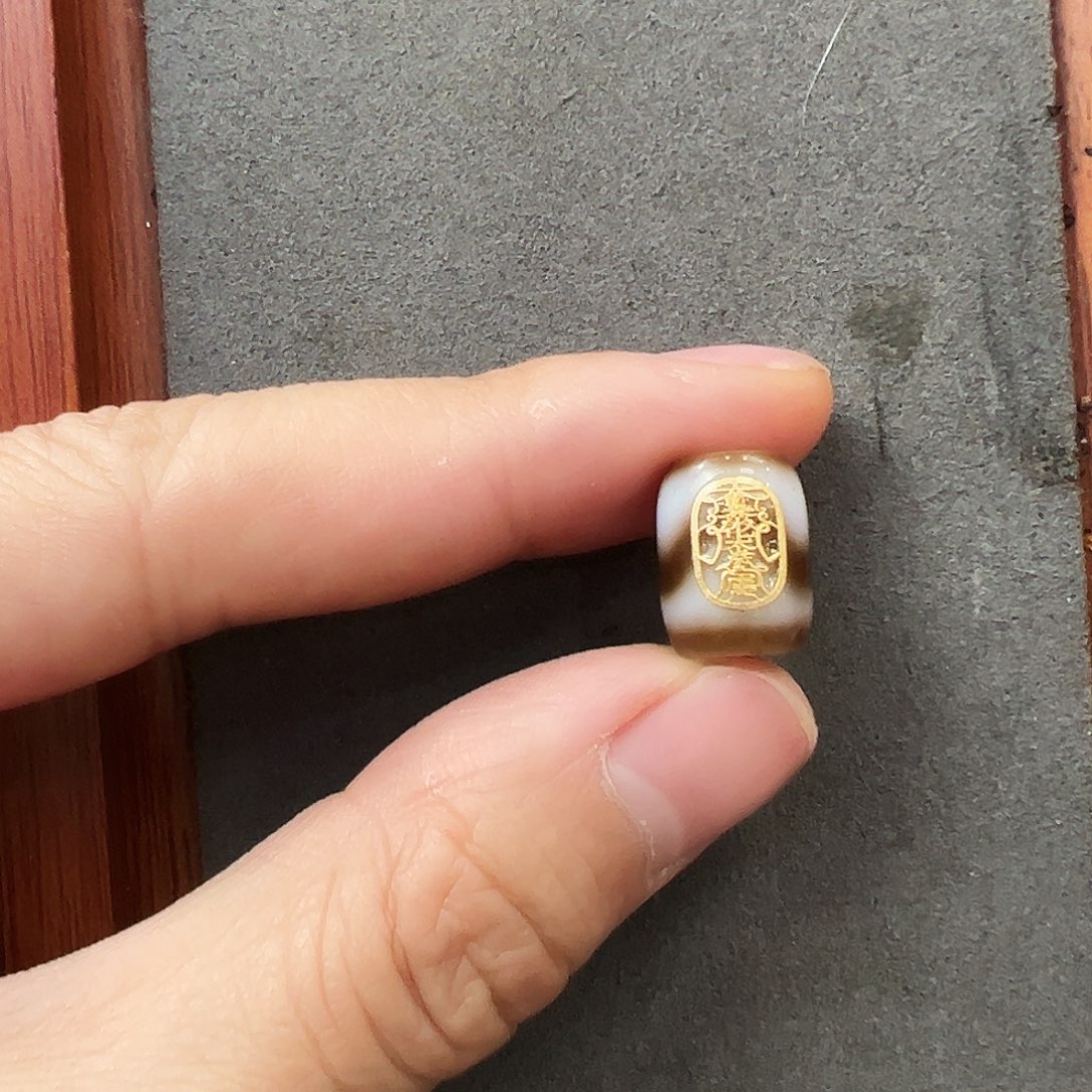玛瑙/玉髓手串18K金镶嵌