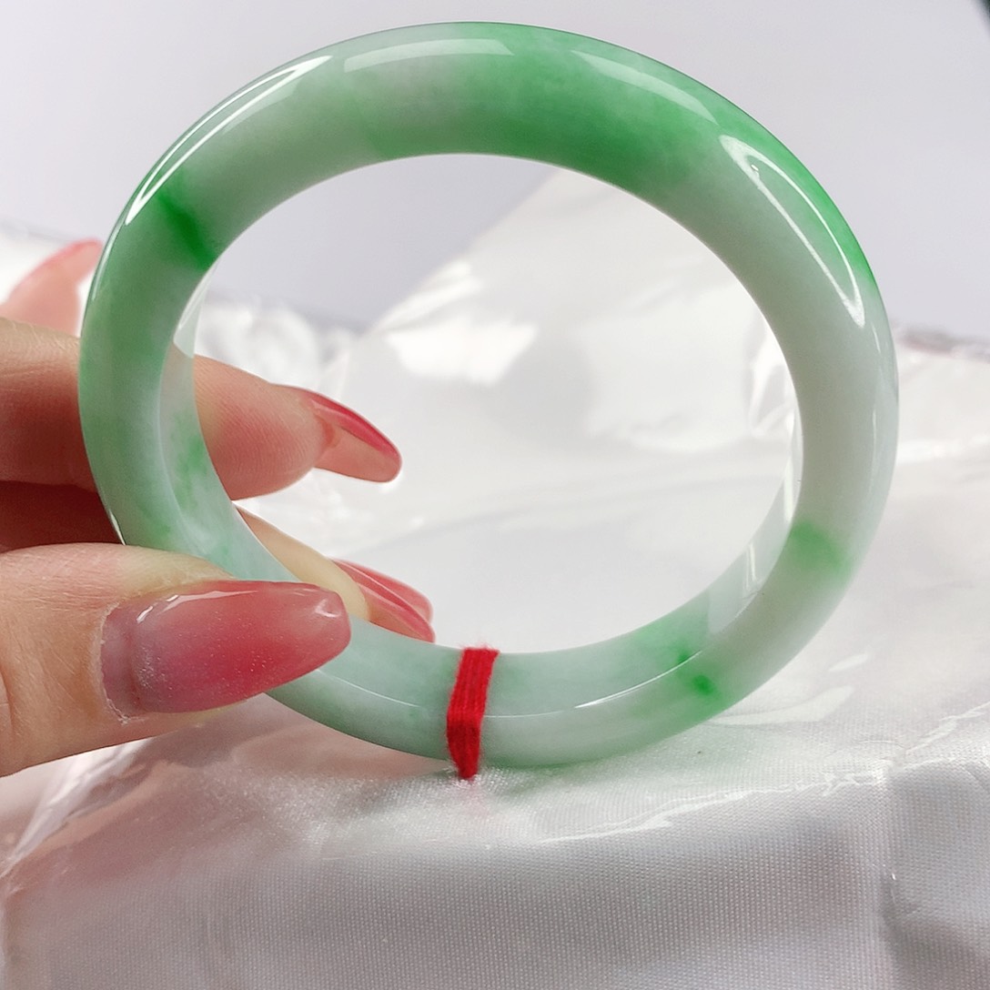 翡翠手镯未镶嵌翡翠005