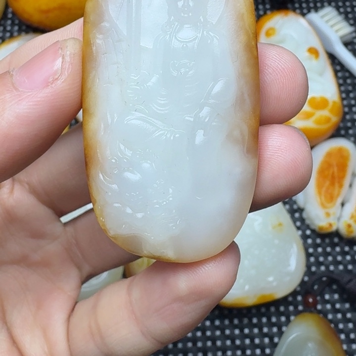 和田玉颈饰未镶嵌