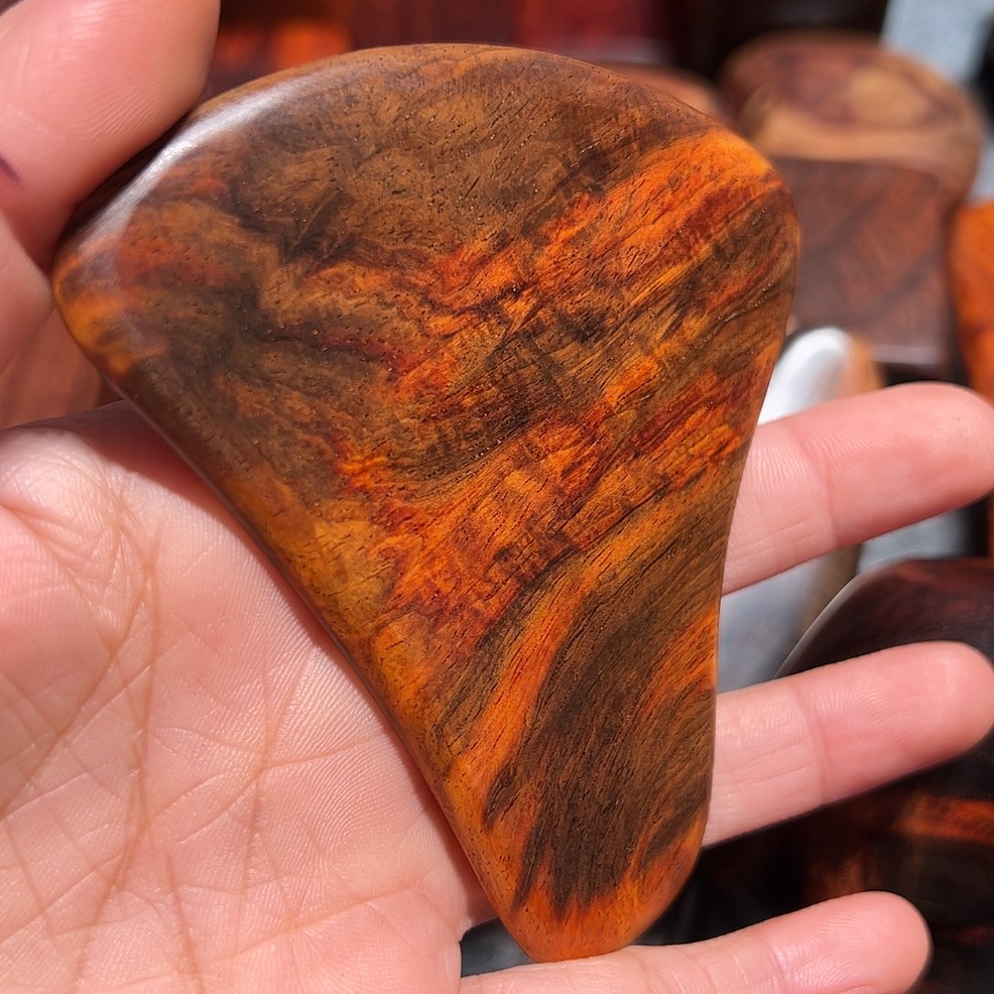 b***h交趾黄檀（大红酸枝）