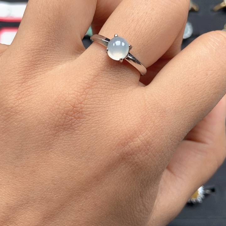 翡翠未镶嵌戒指戒指