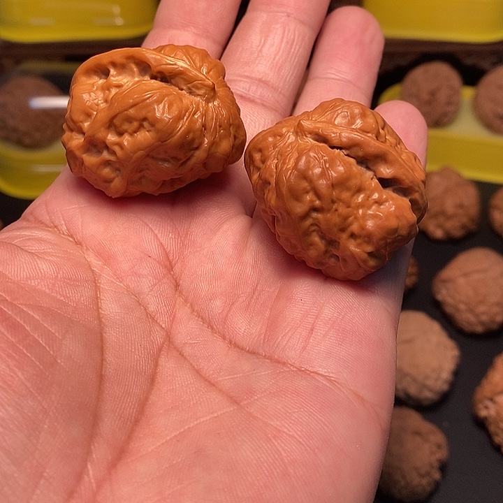 米***泳吊坠文玩核桃40尺，蛤蟆头一根筋