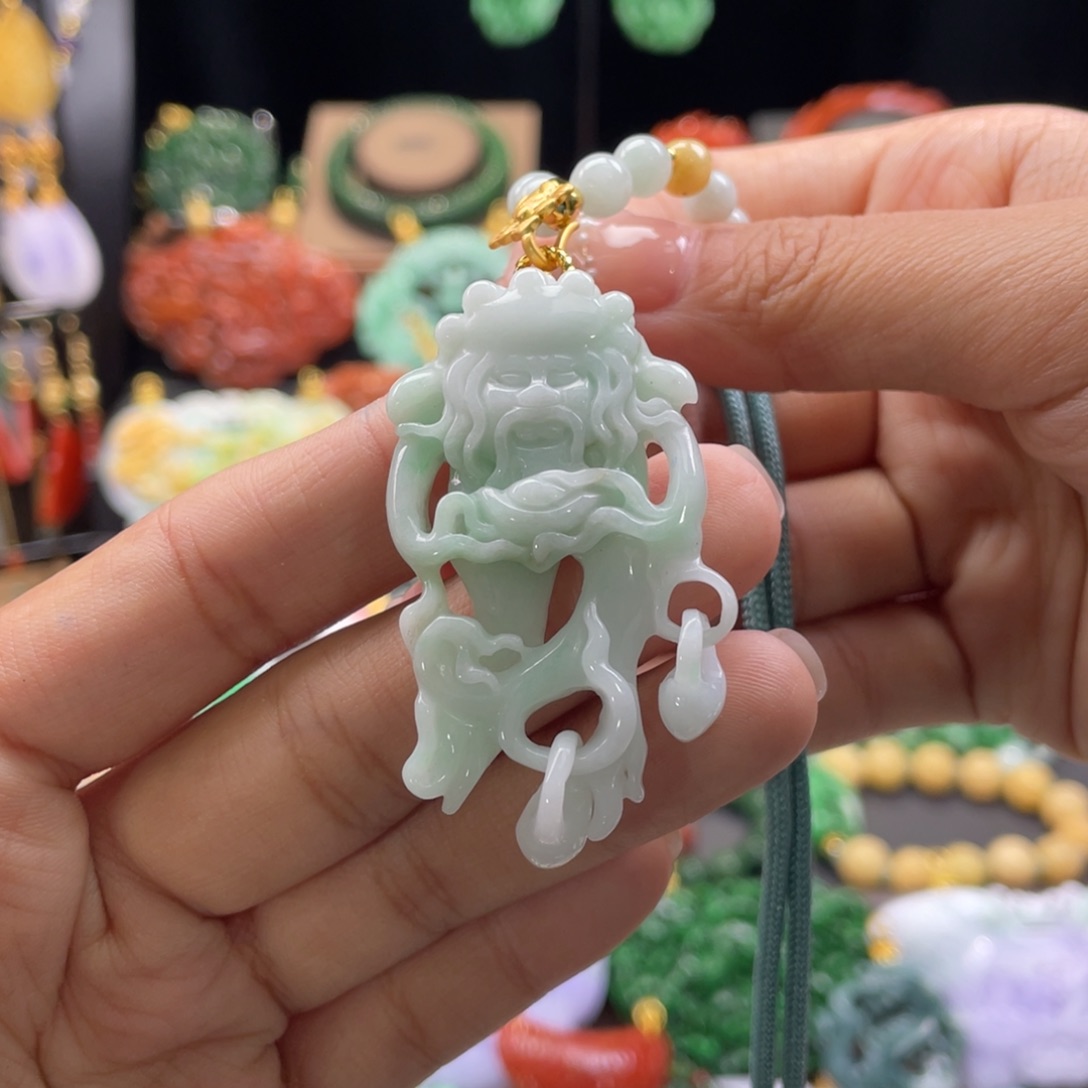 翡翠颈饰未镶嵌代编织