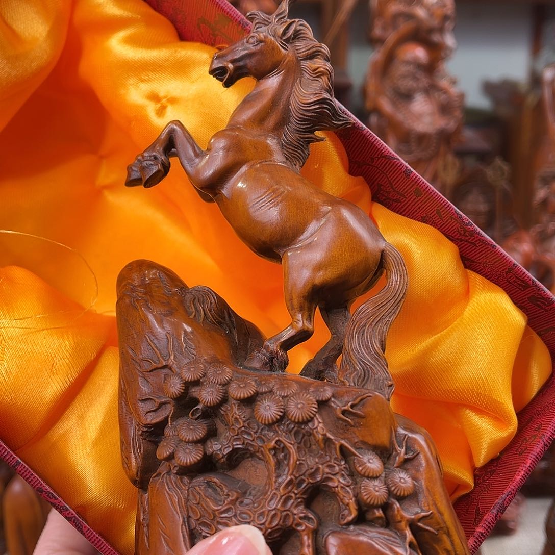 黄杨木黄杨木雕刻高度15厘米