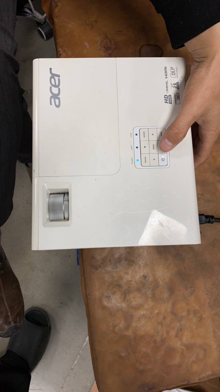 8新  HJ 投影仪 不支持退换