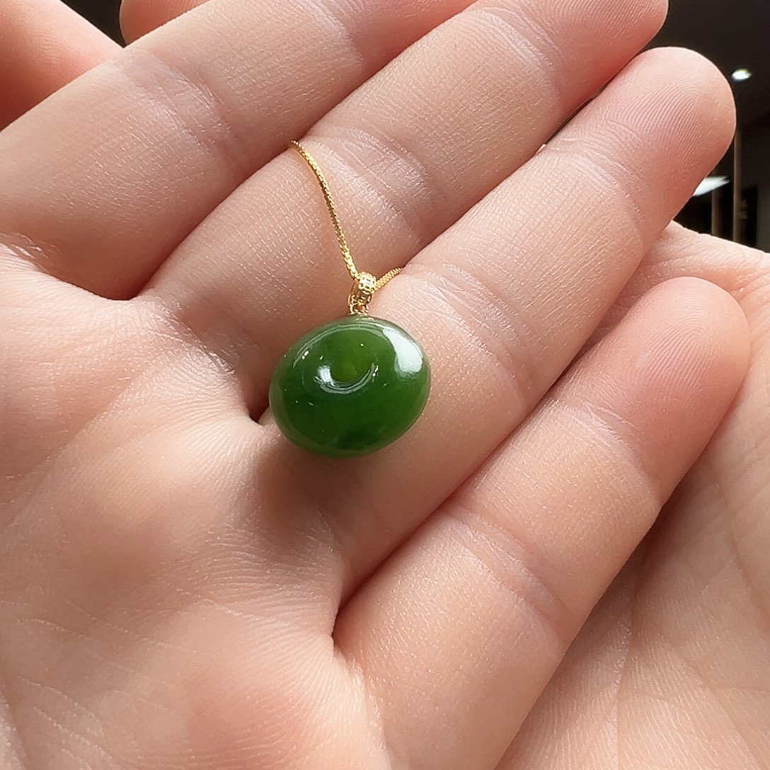 和田玉多样性发118K金镶嵌