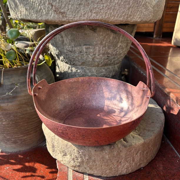 (匠心之作)纯手工锻打紫铜提梁锅口径25左右