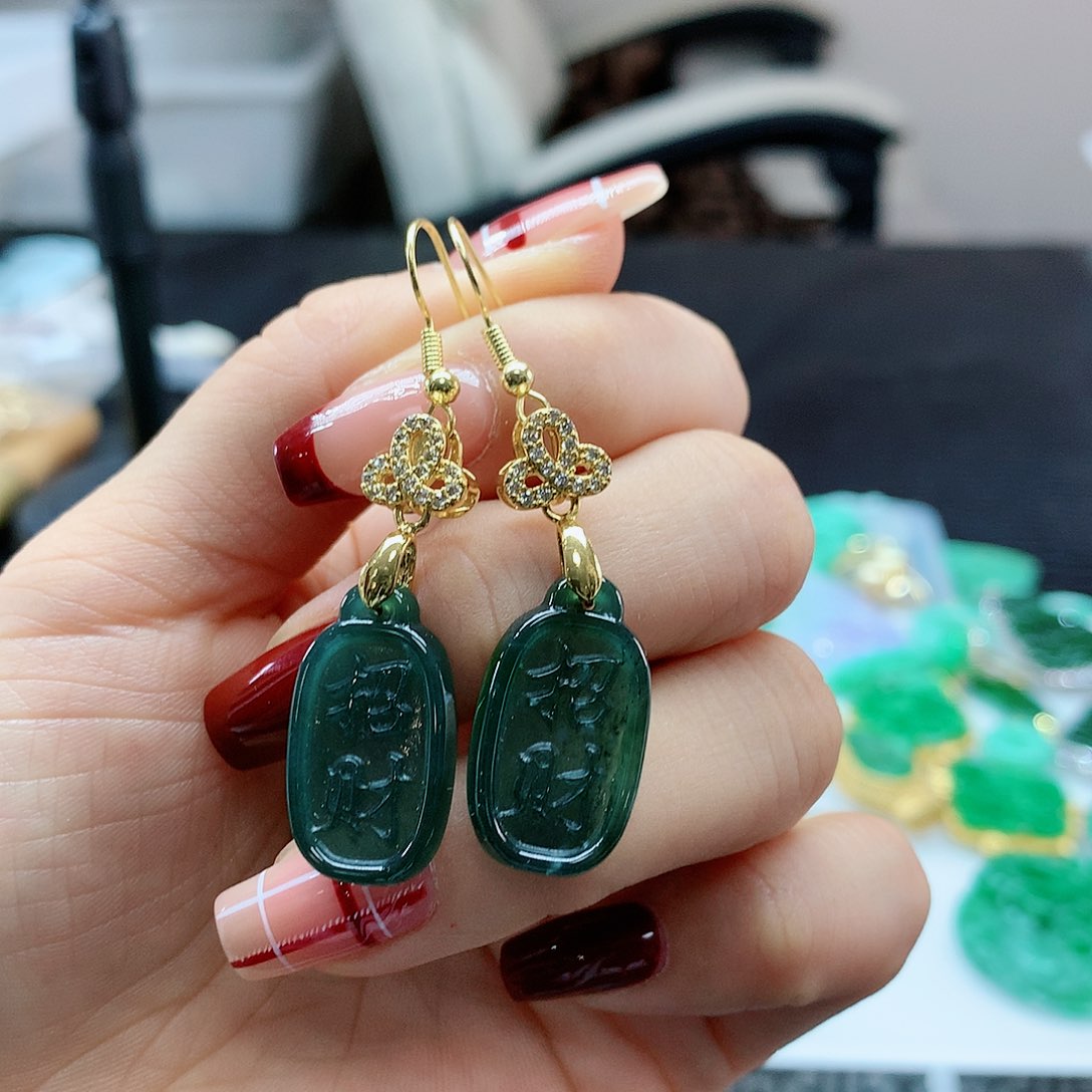 【闪购商品】翡翠耳饰未镶嵌，