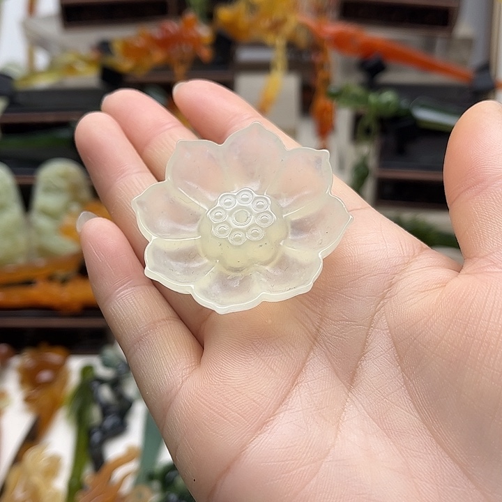 蛇纹石玉岫玉挂坠未镶嵌