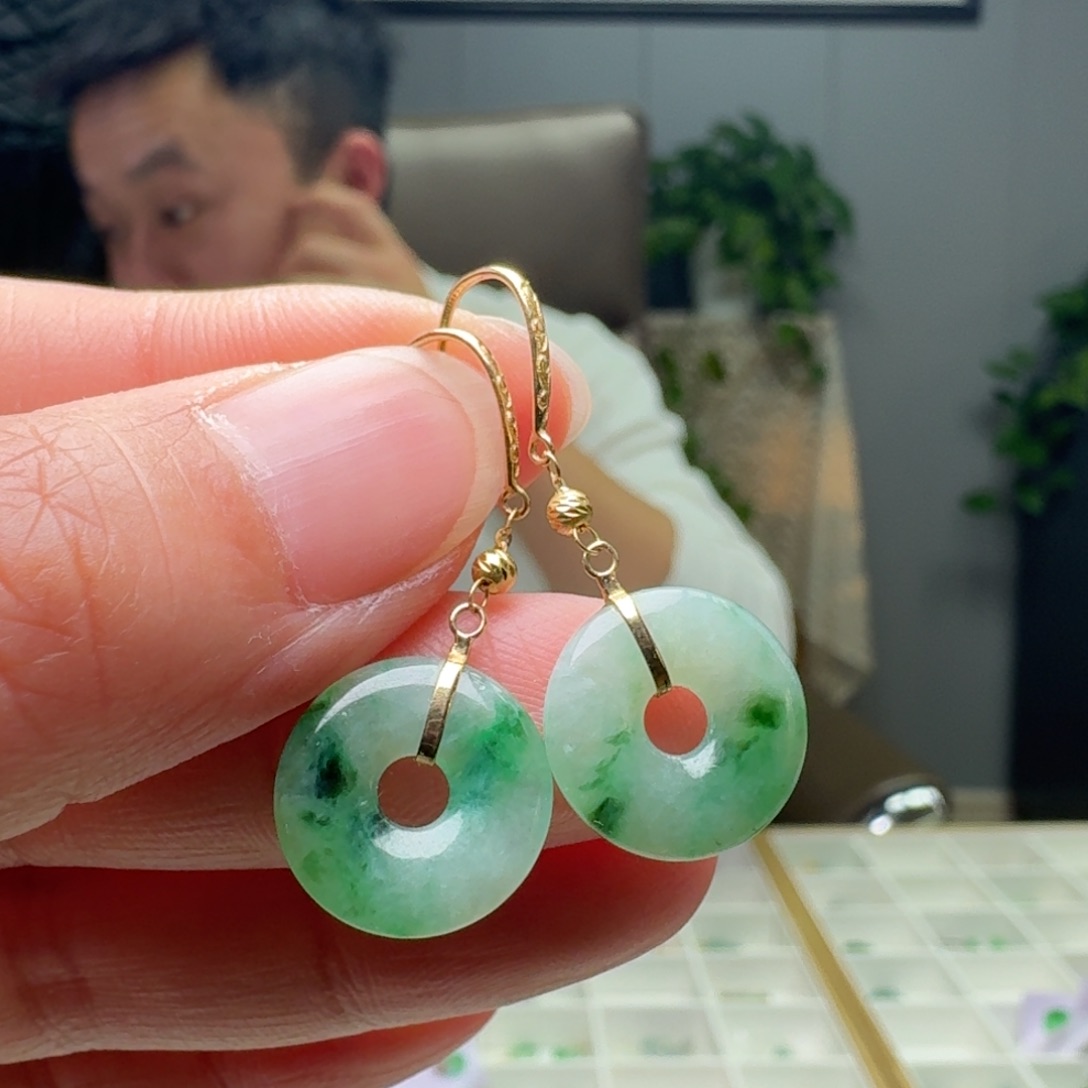 翡翠18K金镶嵌耳饰天然