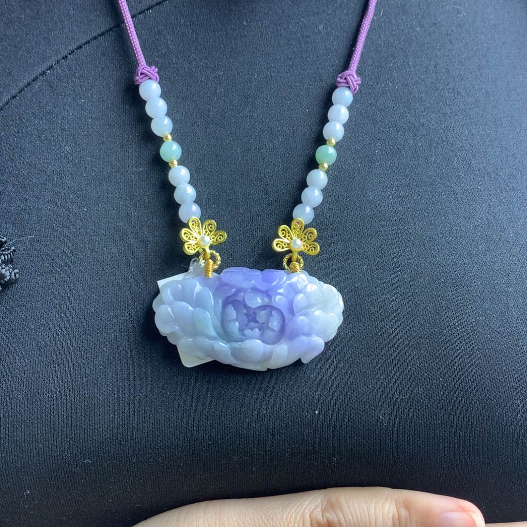 翡翠颈饰未镶嵌翡翠