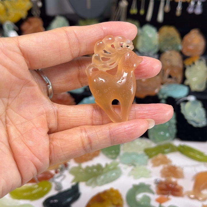 蛇纹石玉未镶嵌吊坠(赠链)