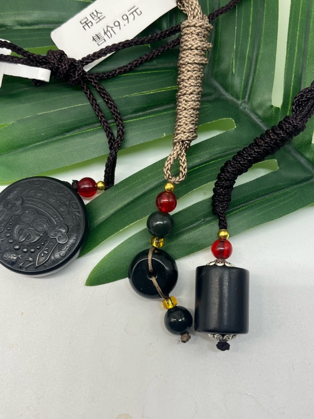 大师推荐和田玉扎基拉姆 财神 平安扣 桶珠精品吊坠三件套