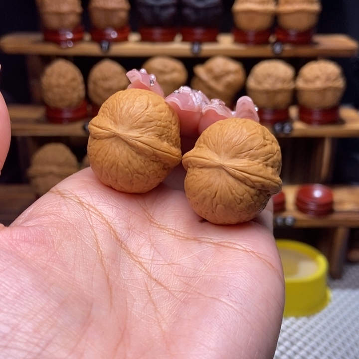 文玩核桃吊坠晶玉10