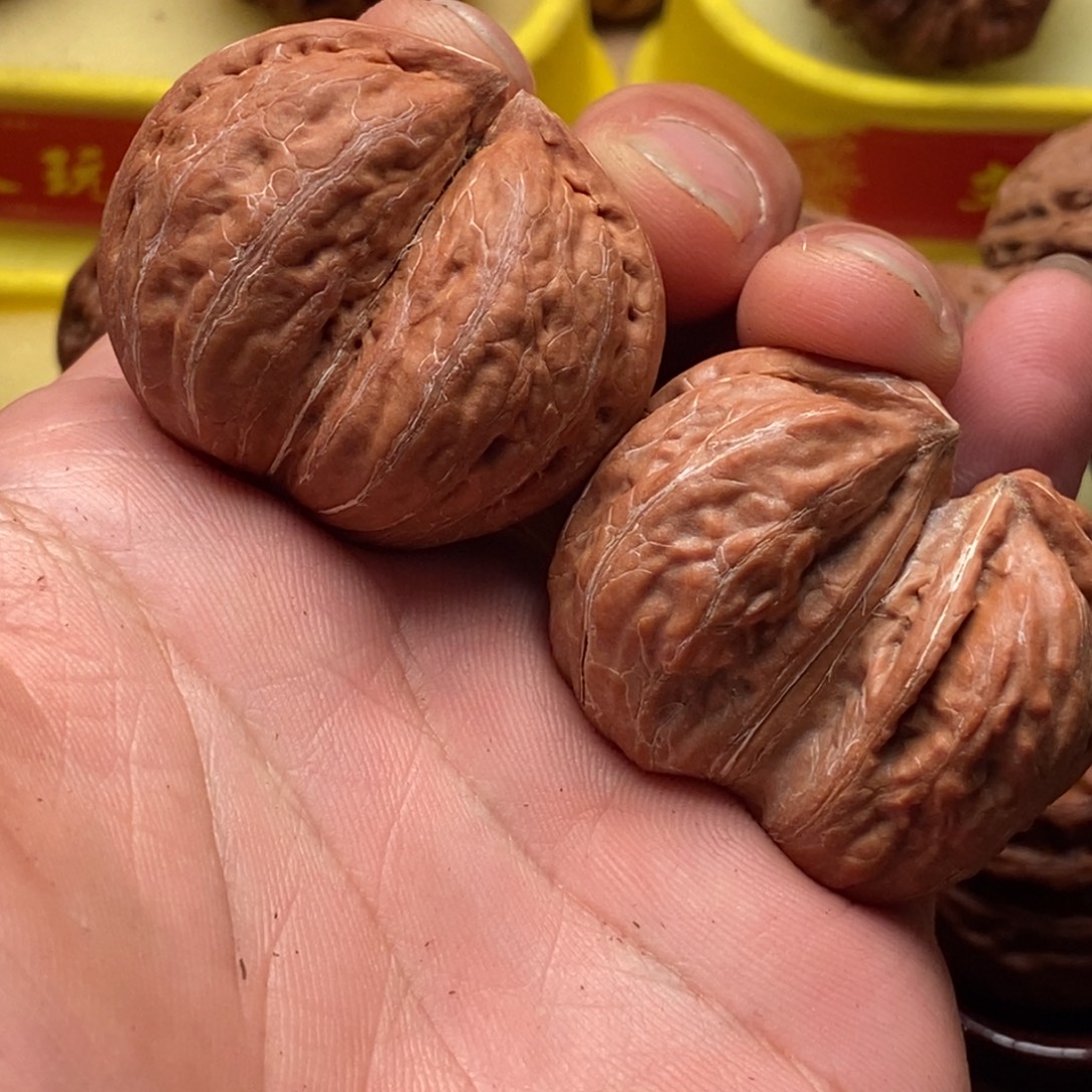 ****，文玩核桃吊坠小涵95