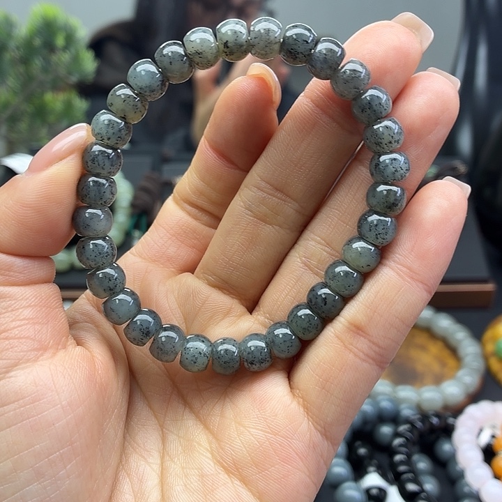 和田玉未镶嵌手串