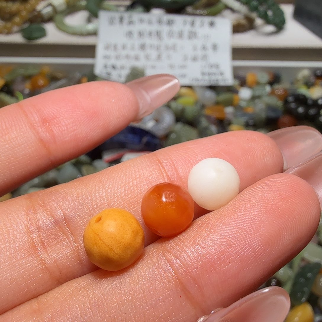 和田玉未镶嵌珠宝奇石