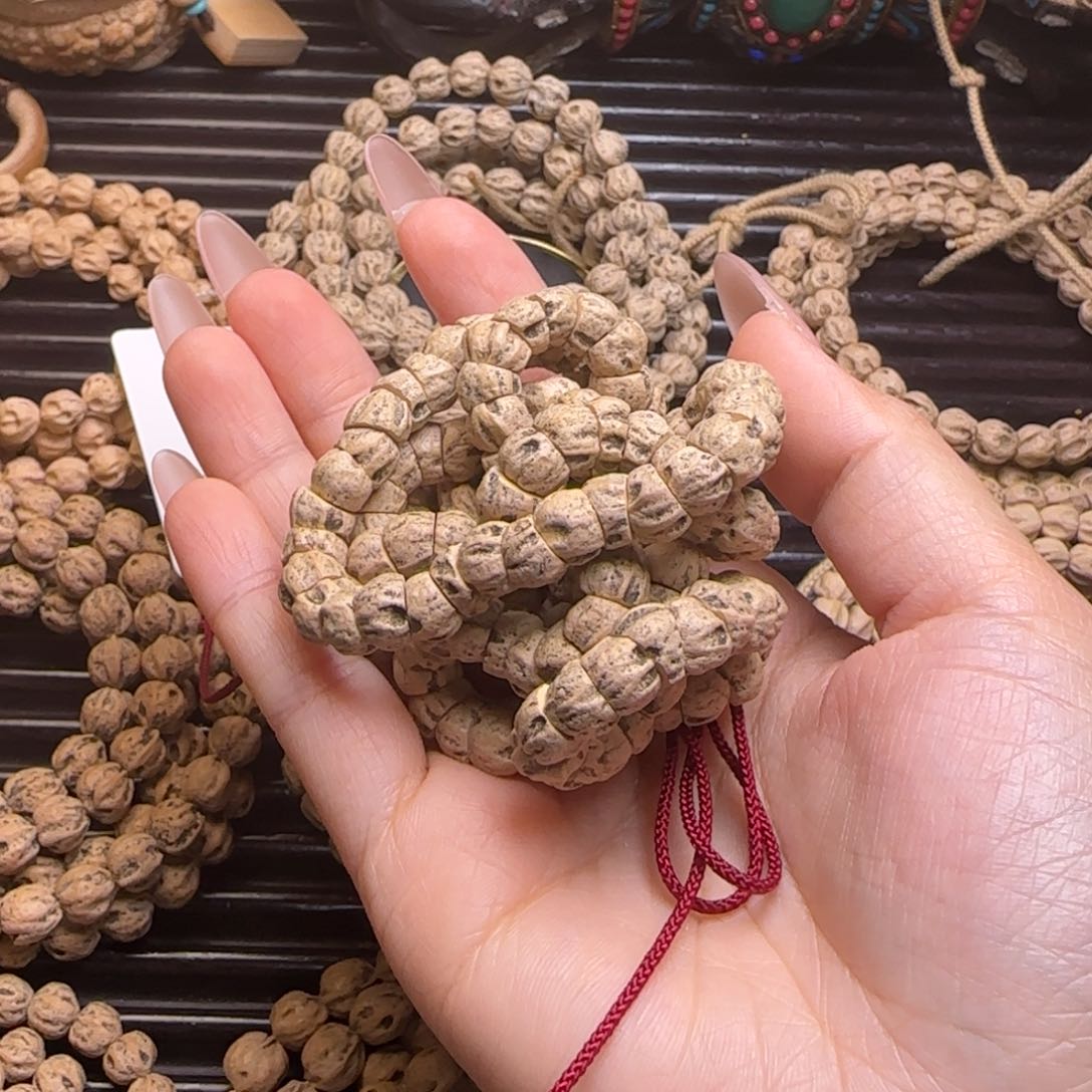 柏香籽/百香籽吊坠光*