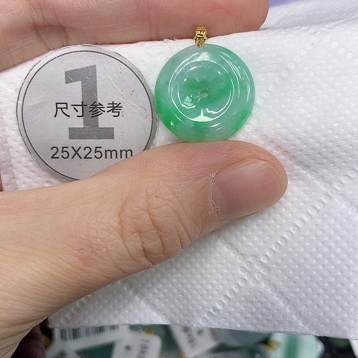 颈饰18K金镶嵌翡翠12346789998